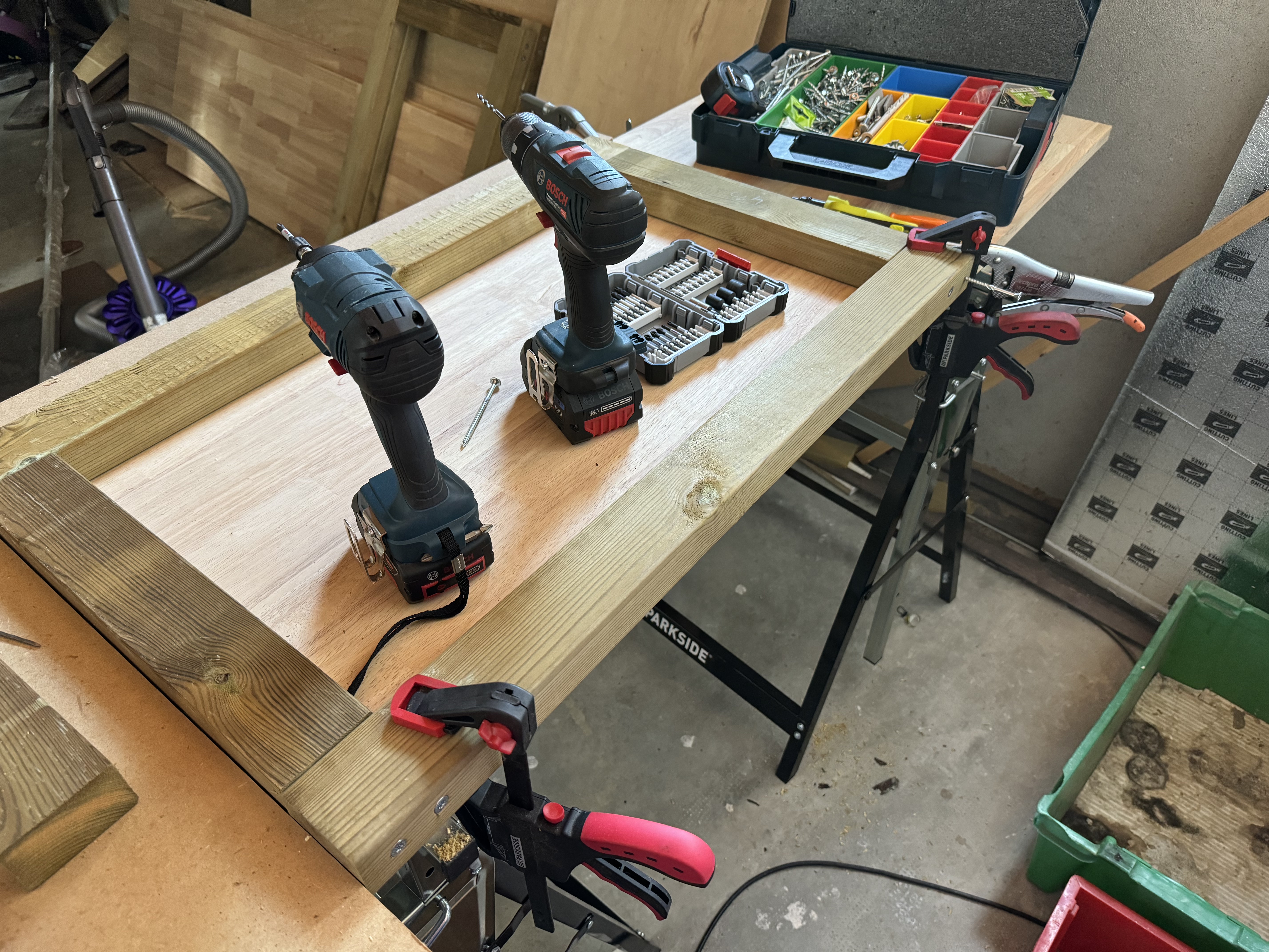 Assemblage des pieds de l’établi