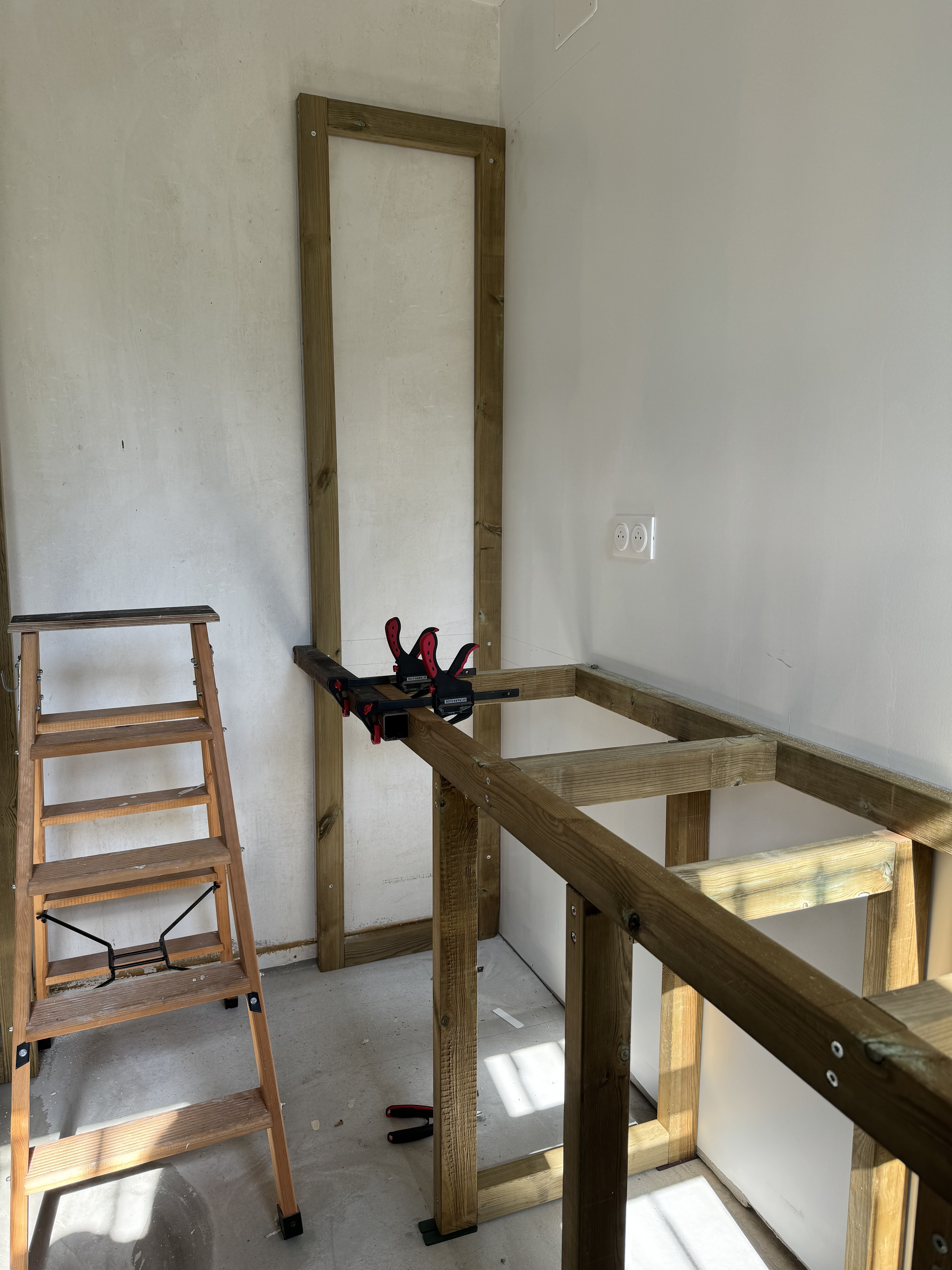 Positionnement des montants de la colonne