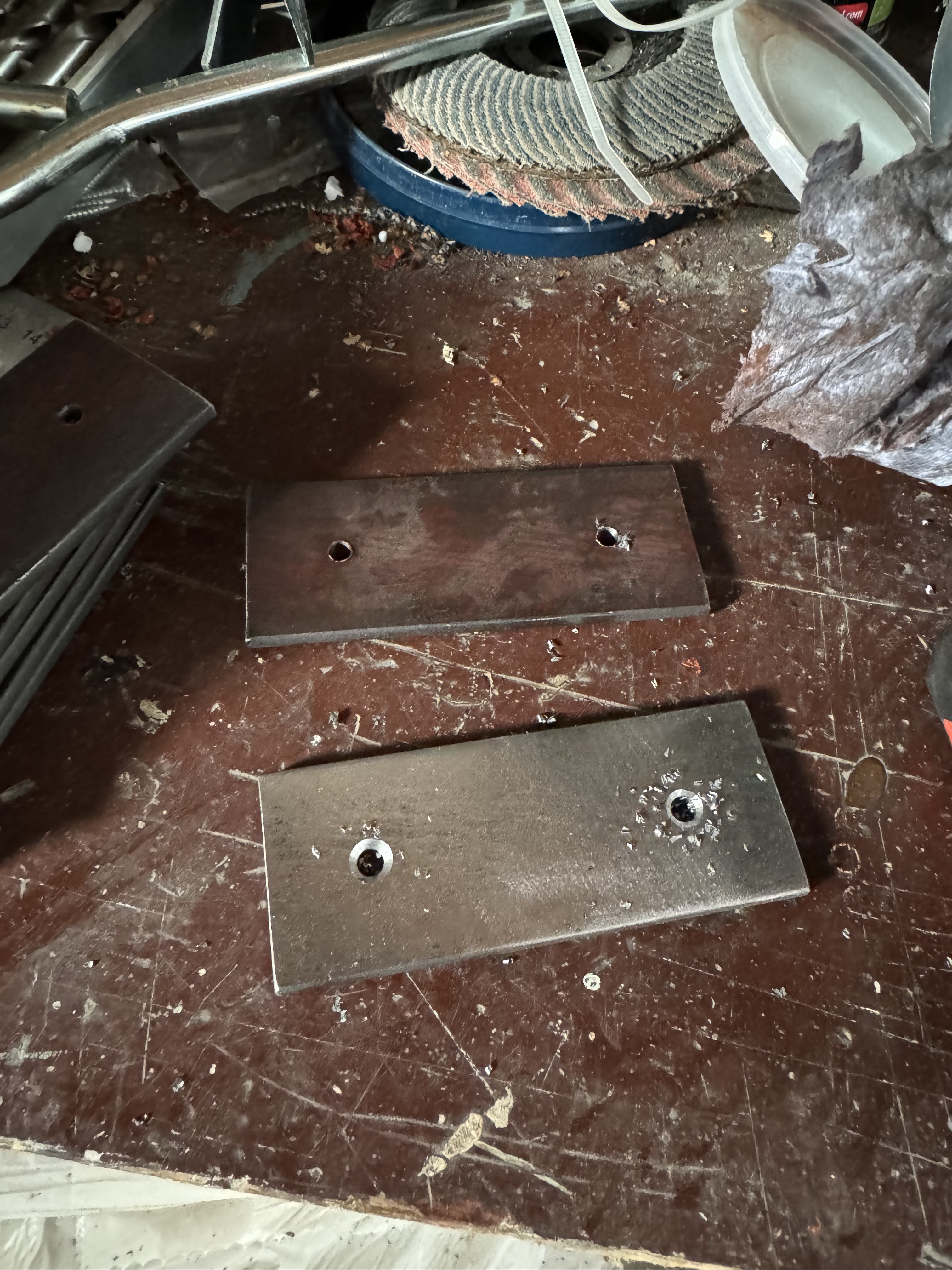 Platine de fixation mural