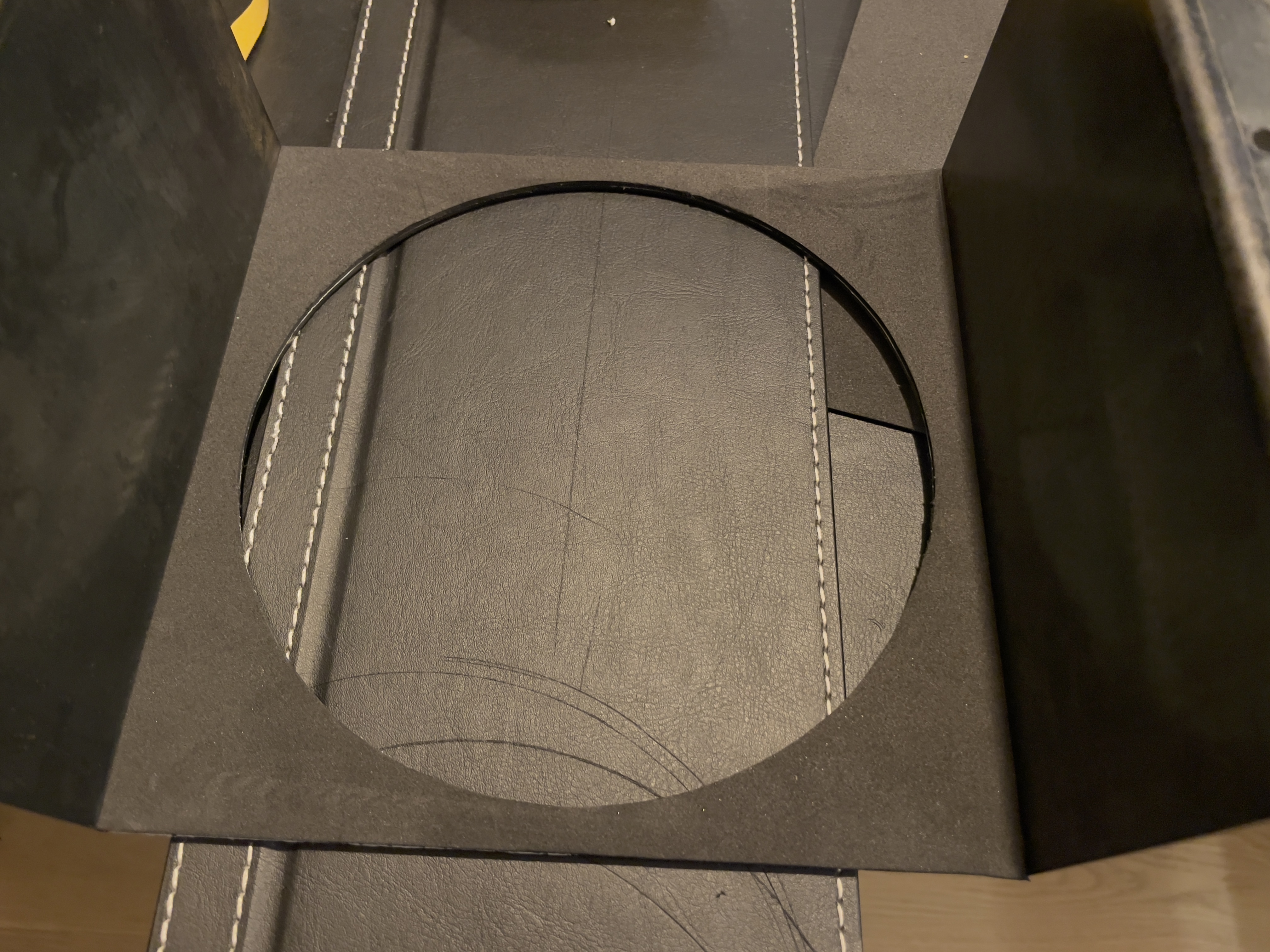 Photo montrant la mousse sur le support de fixation